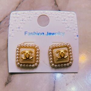 Gold Pearl Stud Fashion Earrings